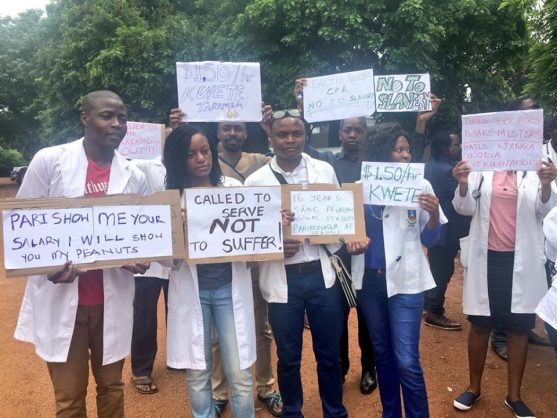 Striking Zimbabwean doctors