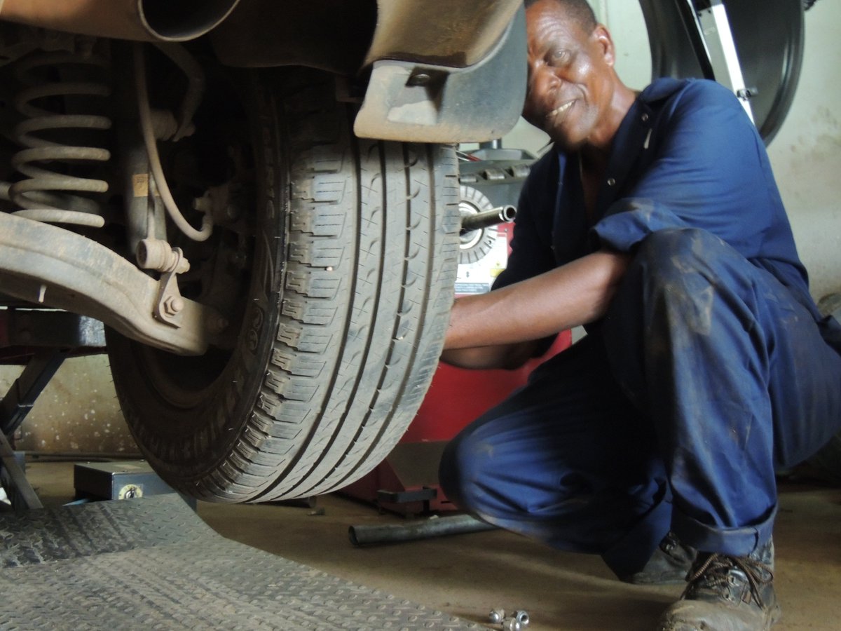 Tyre Fitter