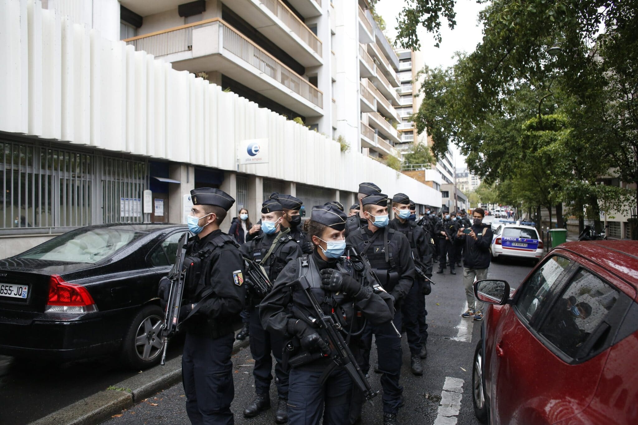 Paris police arrest suspect