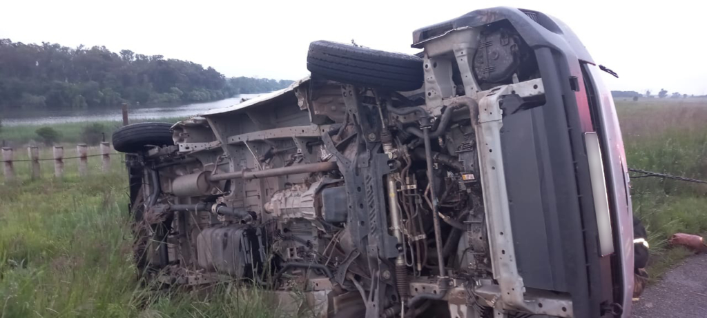 3 killed and 7 injured after truck and taxi collide near Sasolburg