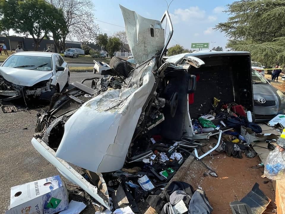 One dead, another injured in Roodepoort collision