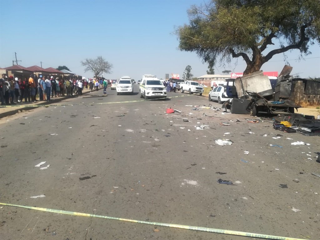 Robbers escape with boxes of money after cash-in-transit heist in Hazyview, Mpumalanga