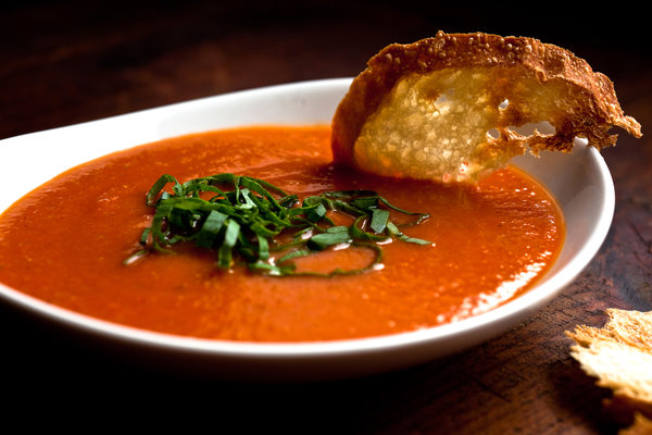 Sweet red pepper and tomato soup