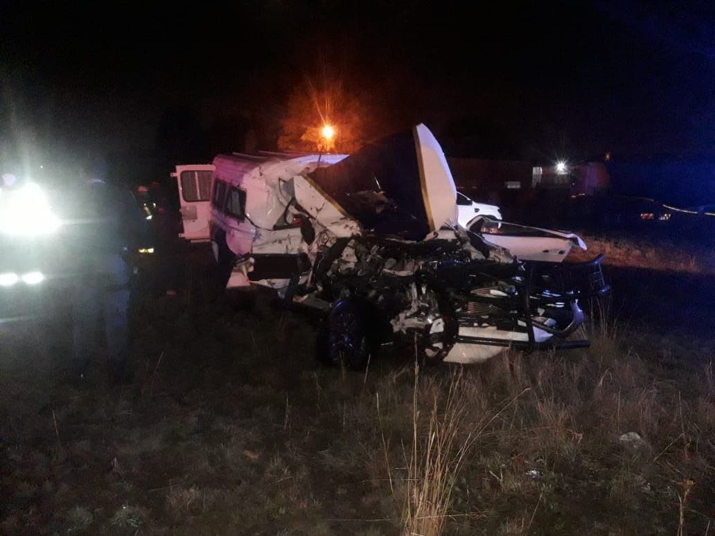 Four dead, one critical in Vereeniging truck vs bakkie collision
