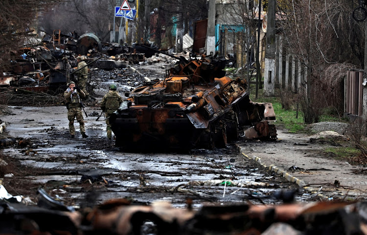 Ukrainians find dead civilians